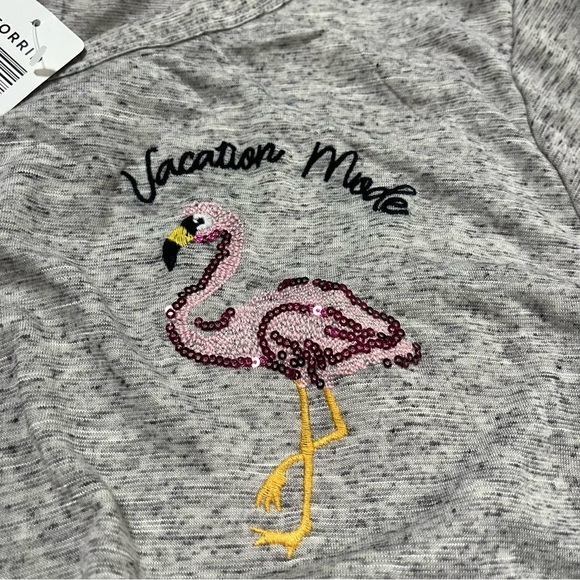 NWT Torrid Gray Tee Embroidery Pink Flamingo Sequin Design Vacation Plus Size 4 - Picture 3 of 7